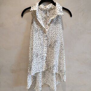 White black dot collared sleeveless button up trapeze shirt - size medium